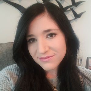 Meet your Posher, Justine